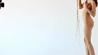 Teen Posing Nude With Balloons