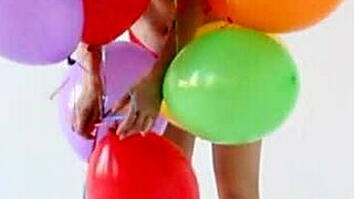 Teen Posing Nude With Balloons