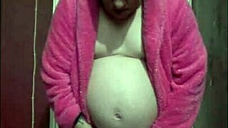 Bisexual Mark Wright craves every drop of salty piss