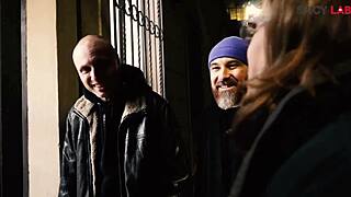 fucking venezuelan in the kitchen with deepthroat