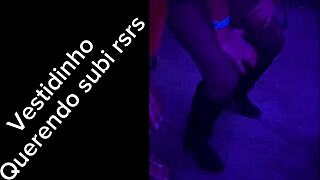 balada pumb de vestidinho curtinho arrastei um boy pro carro e transamos gostoso