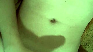 i magrinho gozando solo masturbation