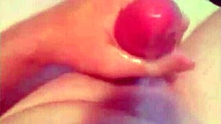 mature woman masturbates to cumshot