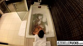 Jezebelle Bond's sensual self-photography session: Relaxing in the tub