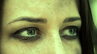 Gorgeous lesbian babes dive into oral fun 😍