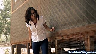 Gorgeous lesbian babes dive into oral fun 😍