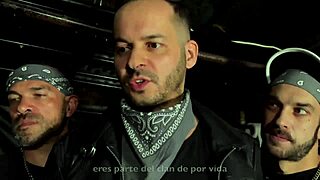 Mahalle haytalarında, büyük sikleri bareback alıyorum