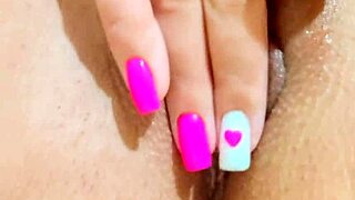 can you handle this big juicy pussy with its hot clit in public?