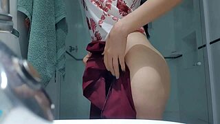 esfreguei minha buceta no banho com big cock