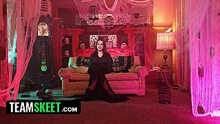 spend halloween with whitney wright in creepy house, muff diving and orgasm
