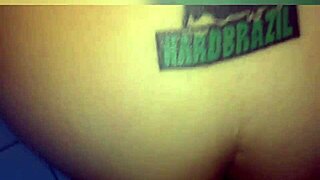 Ela pediu comida e eu dei o que ela queria