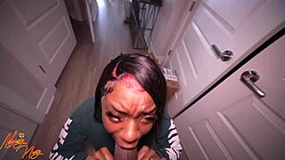 It's on sight with black ebony.