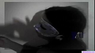 K mascarada gulosa enjoys blowjob