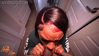 It's on sight with black ebony.