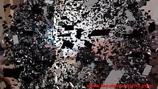 femdom-talossa emäntä hallitsee bdsM-nöyryytyksellä