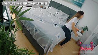 hey, peeping on my stepsister, she’s so fucking sexy!