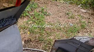 रैंडम स्ट्रेंजर ट्राइसाइकल ड्राइवर मुझे एबैंडंड पब्लिक हाउस में ले गया