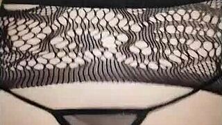 Desiresexy1910 Bent Over In Doggystyle Fuck