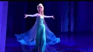 I love Elsa and Anna transanding in Frozen 3, so hot!