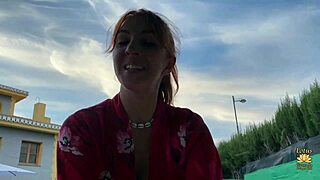 tetona chupa mi polla en la piscina ahora