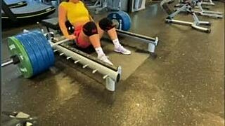 brazilian latina shows sexy ass and invites masturbation