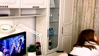 sugarnadya waxes legs for client with gorgeous sexy ass!