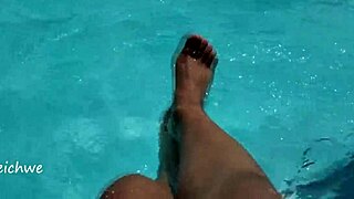 why are these young feet splashing in the pool with amateurs?
