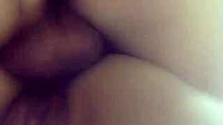 Vietnamese girl seduces boyfriend into motel 😍