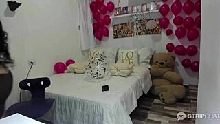 Big Tits Colombian Camgirl Fingers Her Hairless Pussy