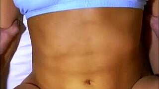 La Madrastra De Su Amiga Era Una Mujer Que Le Encantaba Que La Dominaran En La Cama Y Su Amante No Podía Resistirse A Sus Súplicas