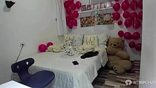 Big Tits Colombian Camgirl Fingers Her Hairless Pussy