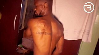 Tinder date ends up becoming a wild monkey sex session with horny babe