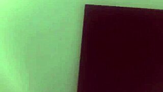 Vietnamese girl seduces boyfriend into motel 😍