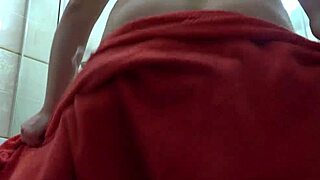 Real life spy cam footage revealing a curvy milf’s home fetish shooting
