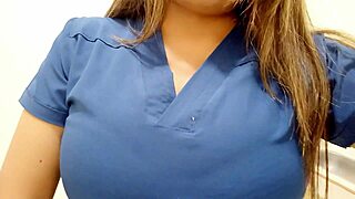 reto cumplido, me masturbo en cuarto de mi jefe, oops!