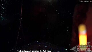 What happens backstage with the glowstick experiment?