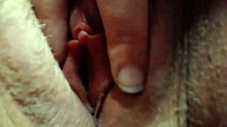 Long pussy close-up show with detailed view 😍