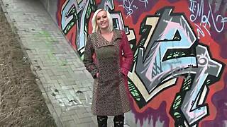Hot milf on the street and fucked her at home