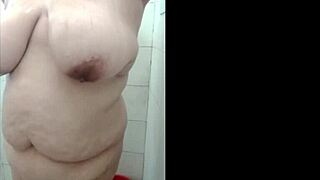 uhh, alone at home, i bathe then start playin with my dildo...