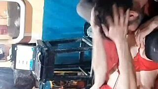 tremenda chupada de concha en la boca de una sexy amateur