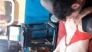 tremenda chupada de concha en la boca de una sexy amateur