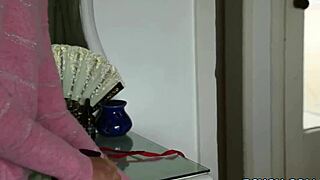 Redhead milf receives facial cumshot 😍