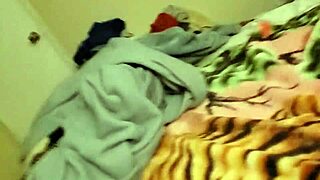 Just fingering this hot girl till she cums hard!