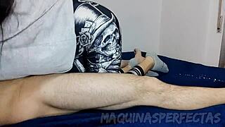 Mi amigo virgen quiere chupada en xvideos 😜