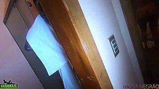 I met this hot girl in the shower - Alice Chilena