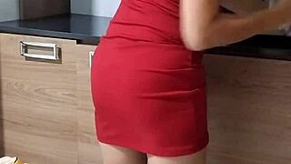 Milf Suggests A Quick Masturbation Session In The Kitchen