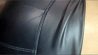 Faltamos a Clases con Universitaria de 18 Años para Coger Duro!