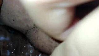 I lie to my little sister to slide my dick into her pussy