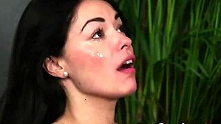 spicy honey gets a shot on her face sucking all the cream