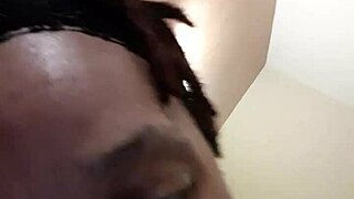 Yarrak ağzında seviyor musun?